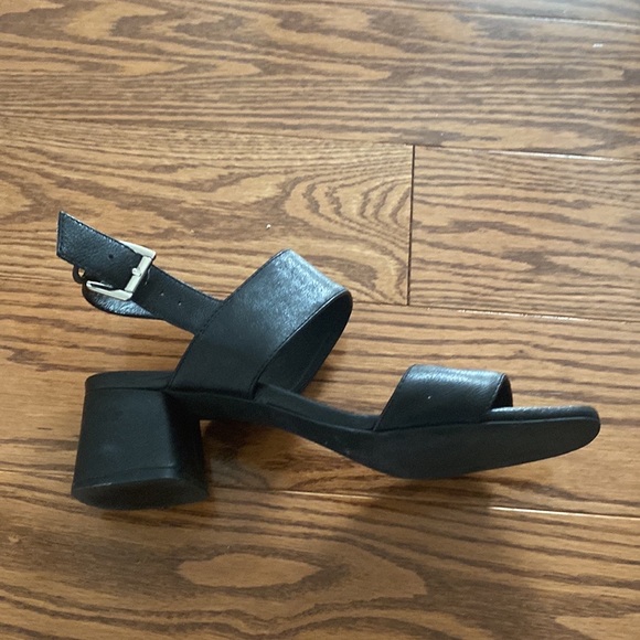 Leather sandals size 8 - Picture 5 of 6